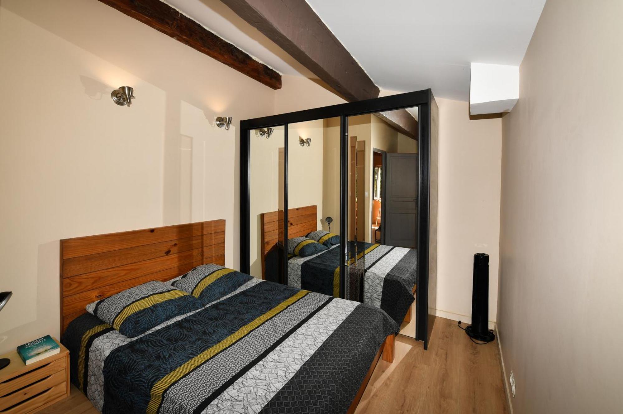 Les Appartements Du Mas Riols 생시프리앙 객실 사진